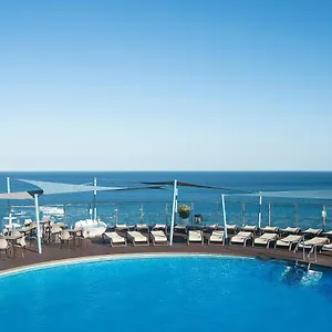 Hotel El Puerto By Pierre ***